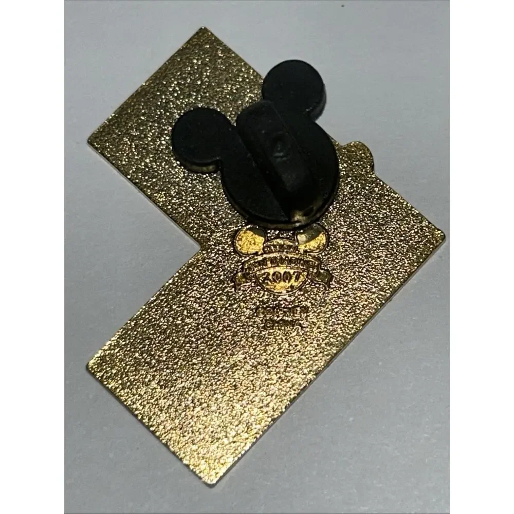 Disney Minnie Mouse Mystery Machine Series Pin WDW 2007